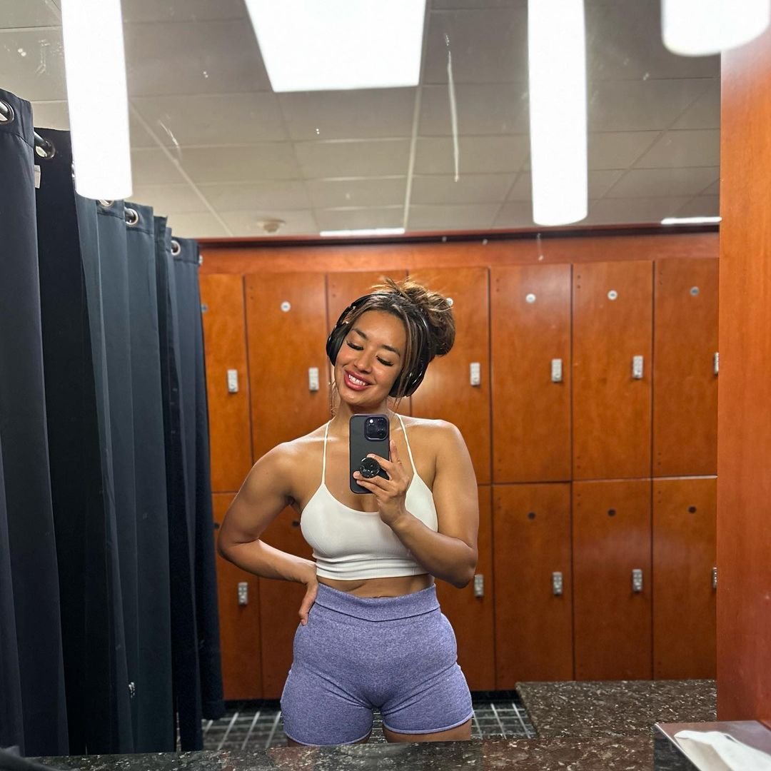 Hot and thiccc Duncanville PD MILF - IG: @michellegotfitfitt #p9gEMGdb