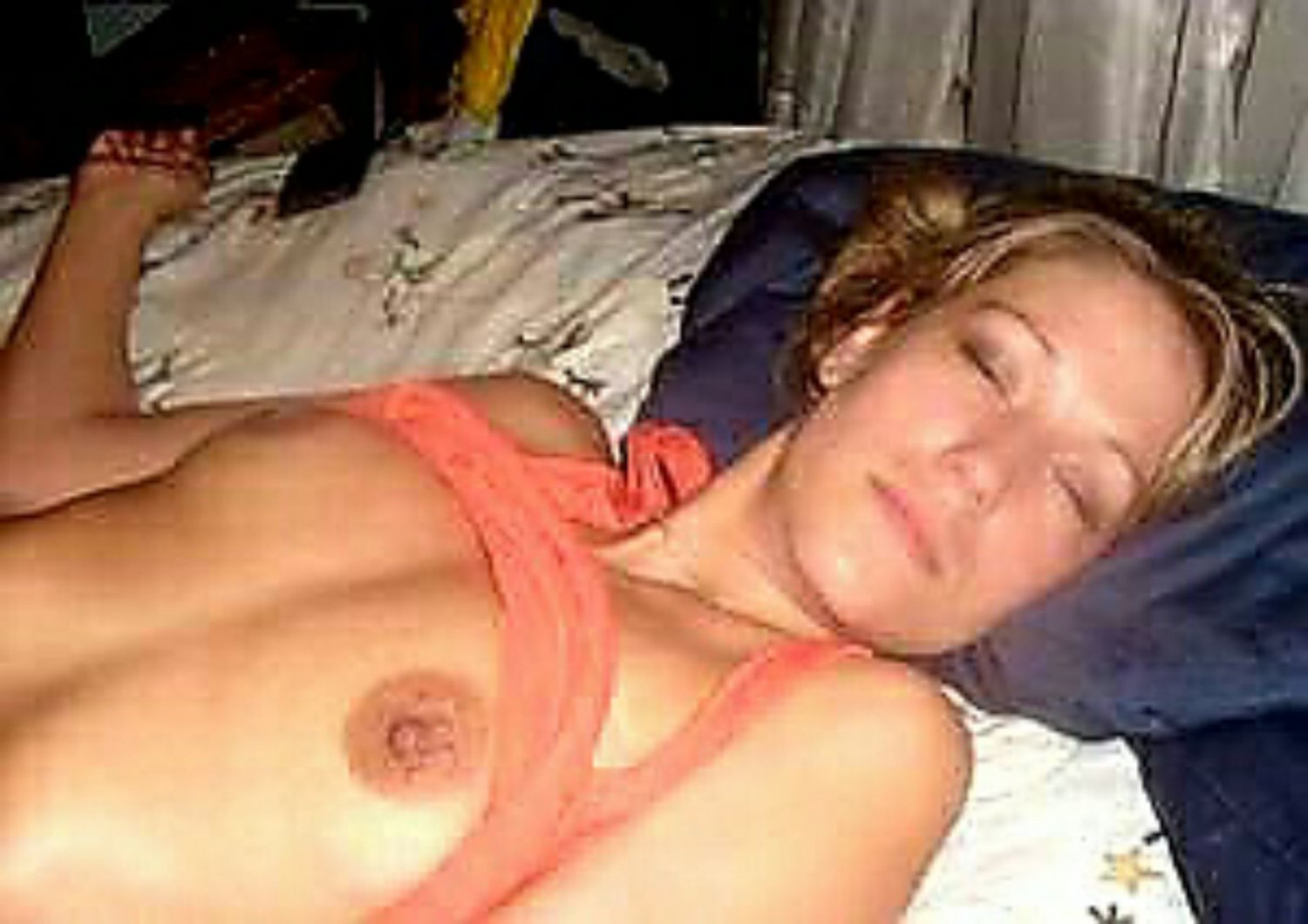 Slut K wants more attention #a2FhOTog