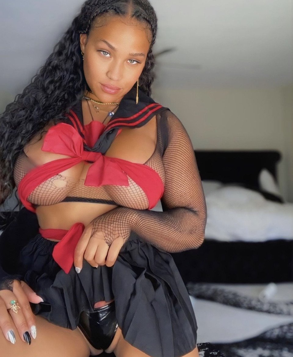 Would you hit it #bUnsF7YI