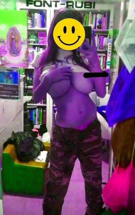Bye 2024 - it`s been a TITTY year - Sdɐuᴉsɥ Ǝllɐ - Ǝllɐ ∀upɹǝn - Ǝllɐ∀upɹǝnɐʞɐ - Sdɐuᴉsɥƃɹᴉɯǝs #FXlSnVMU