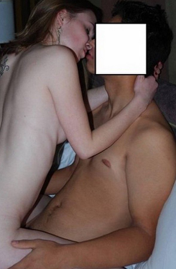 Fair skinned beautiful wife fucks BBC in front of hubby #150ev0c9