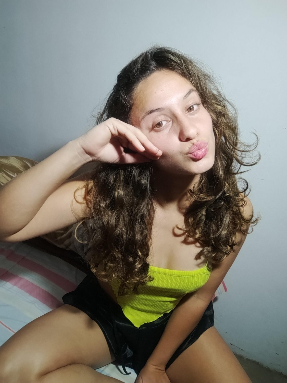 una rubia bastante trolita 🇦🇷 #VS1AwEmC