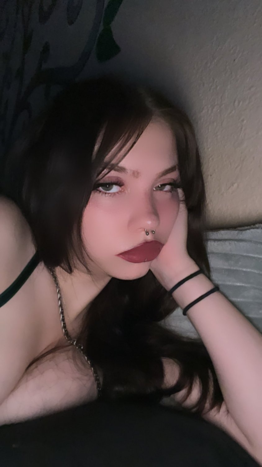 Submitted Goth Webslut Miah #8hQdW0Xf