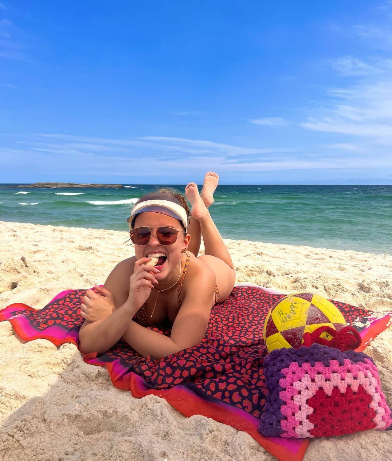 Larissa Manoela feet #JKPoBbWg