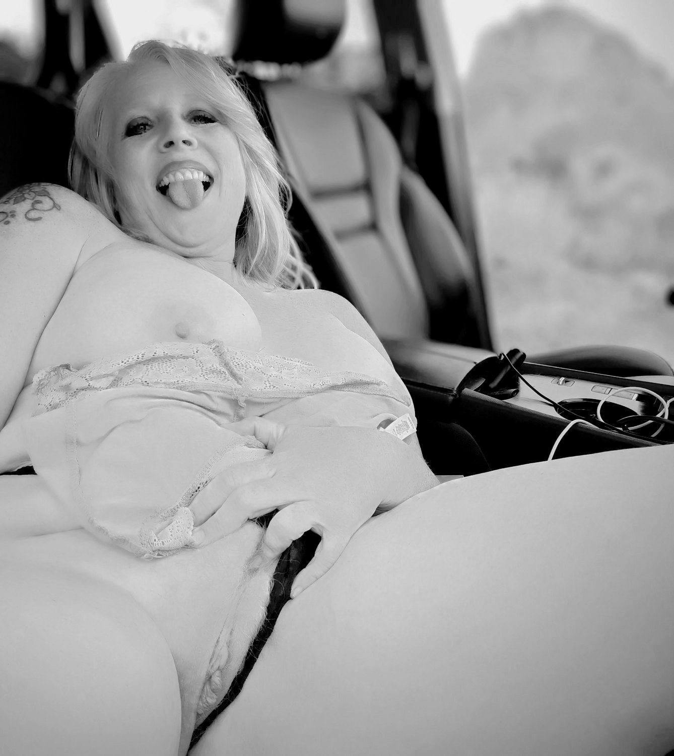 CHRISTINE naked in my DENTIST OFFICE please suck my mommy Milk  Arizona slut wife #JdCRUNJI