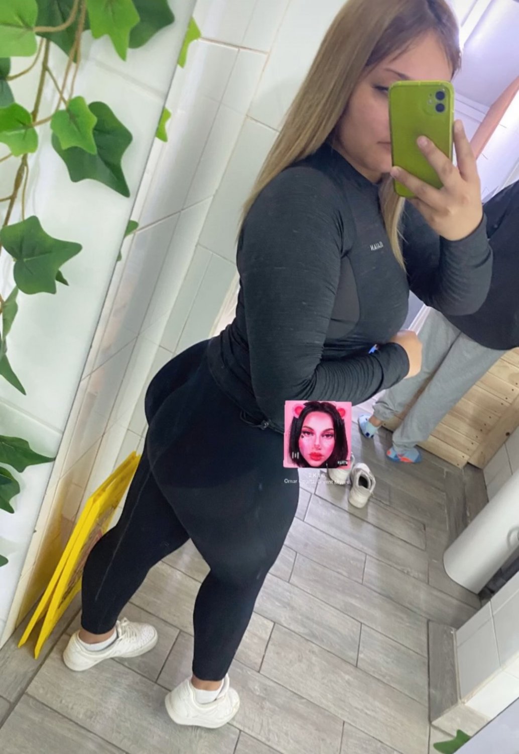 Tremenda pendeja chilena muy culona (huge ass latina teen) #64w5zGIq